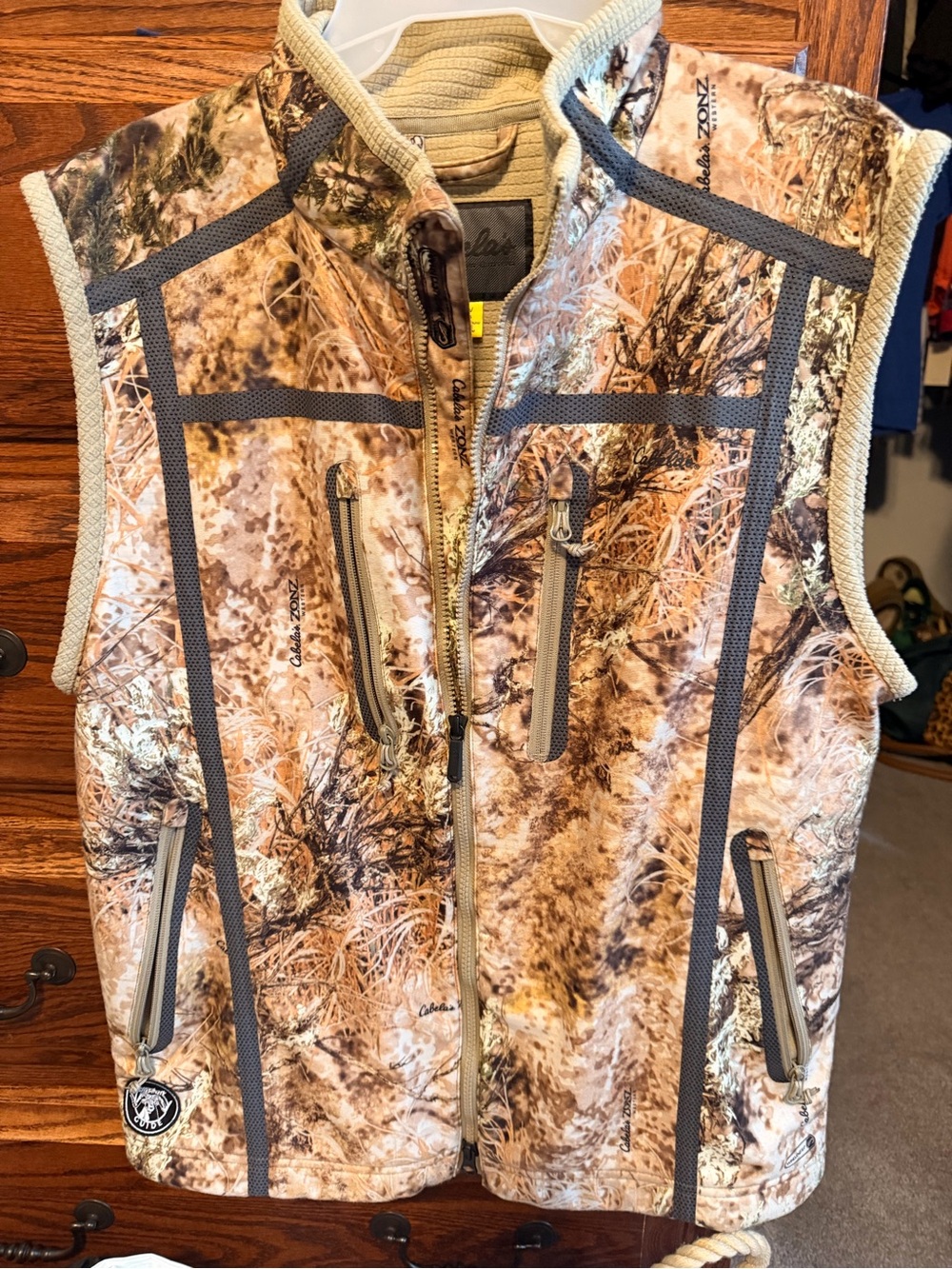 Cabela's men’s Camouflage Fleece Vest in Brown and Tan